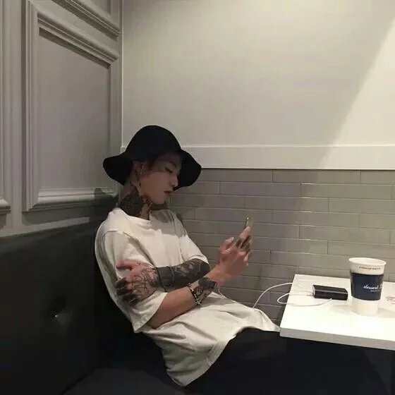 庞胜寒馥